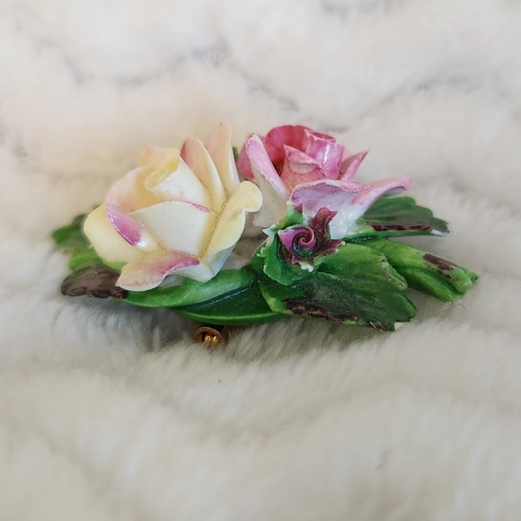 Royal Adderley Vintage Porcelain Floral Brooch Pin - Picture 7 of 8